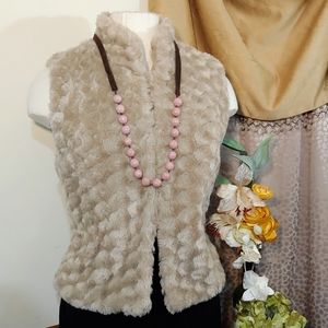 ❤️ Ladies Tan Faux Fur Vest